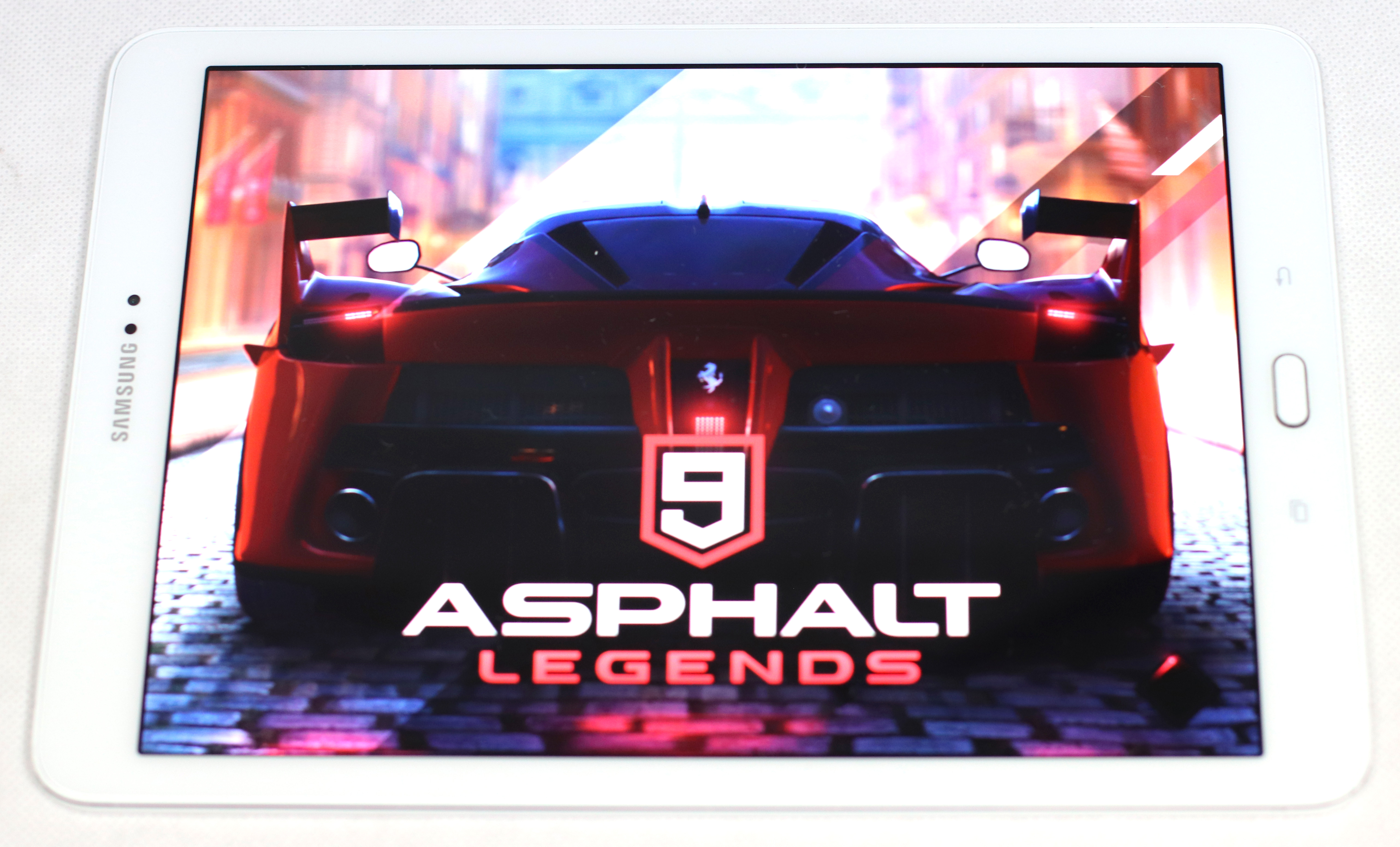 Test jeu vidéo asphalt 9 sur Samsung Galaxy Tab S2 - SM-T813